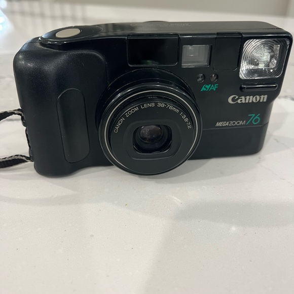 Cannon Camera - Picture 1 of 3